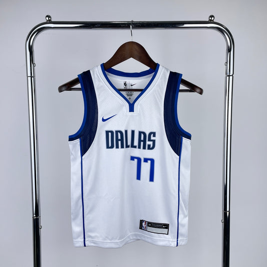 Dallas Mavericks “Big D” Kids Size