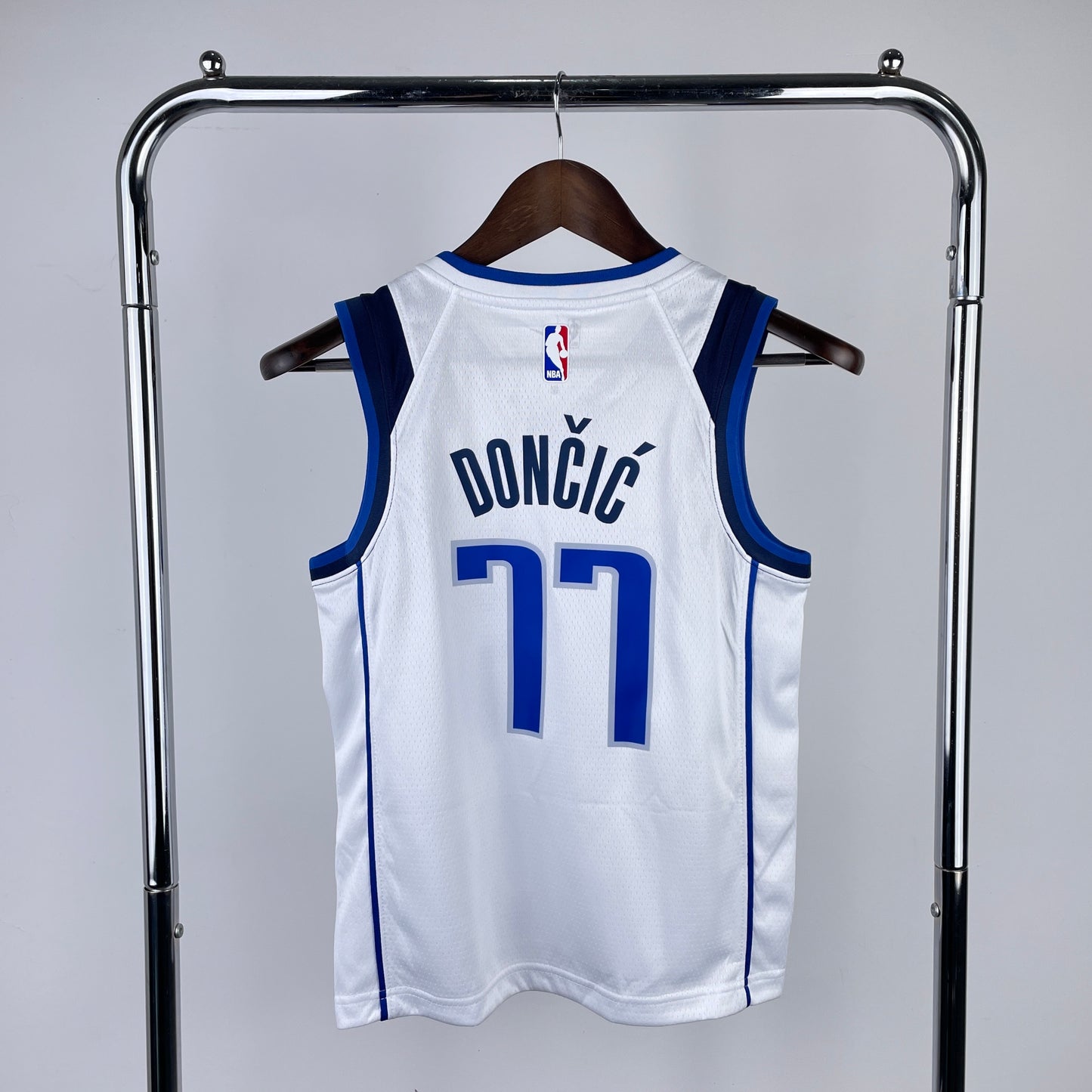 Dallas Mavericks “Big D” Kids Size